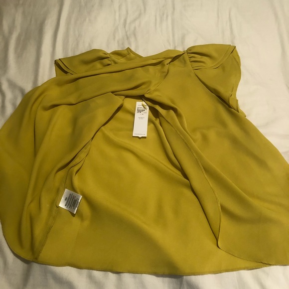 Flutter sleeve tee - Picture 3 of 3